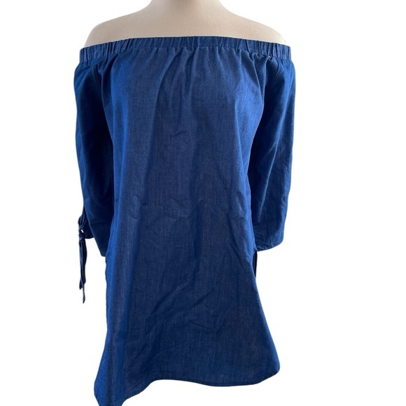 JUST QUELLA Chambray Lightweight‎ Blue Off The Shoulder Classic Preppy Size 12 - Picture 1 of 10